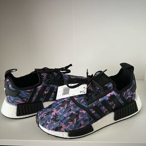 Adidas nmd youth 6 
New with tags 
$65 FIRM
